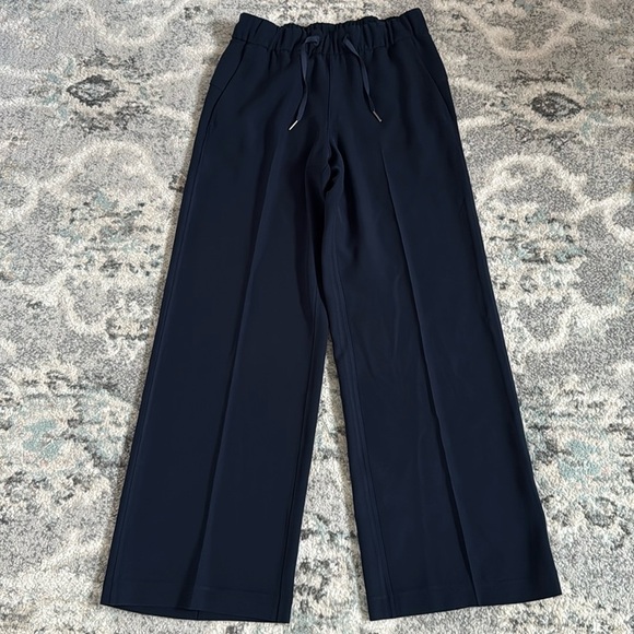 Lululemon On The Fly Pant *Wide Leg 31" in True Navy - Picture 1 of 9